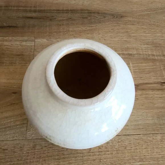 Ceramic small vase. - Picture 2 of 4